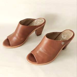 Wishbone Collection Mule Size 6 Caramel Leather Open Toe Stack Heel Slide Slipon